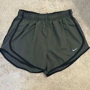 Nike tempo running shorts grey